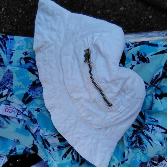 Vintage hats - Picture 6 of 7